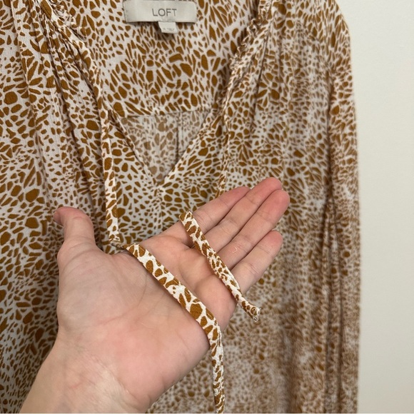 Loft Animal Print Peasant Blouse Medium neutral boho effortless feminine - Picture 7 of 11
